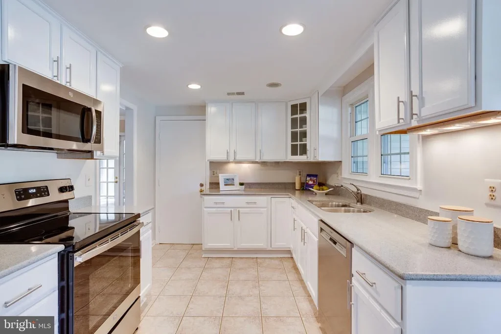 0269179c83b96082996ad8599a713d71-uncropped_scaled_within_1536_1152